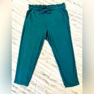 Torrid stretch ankle pants with tie waist